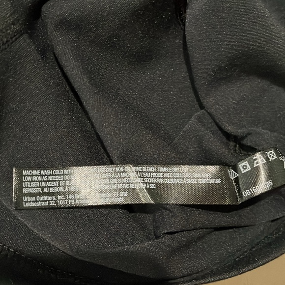 NWT FREE PEOPLE MOVEMENT SIZE S BLACK RACER BACK - Picture 4 of 5